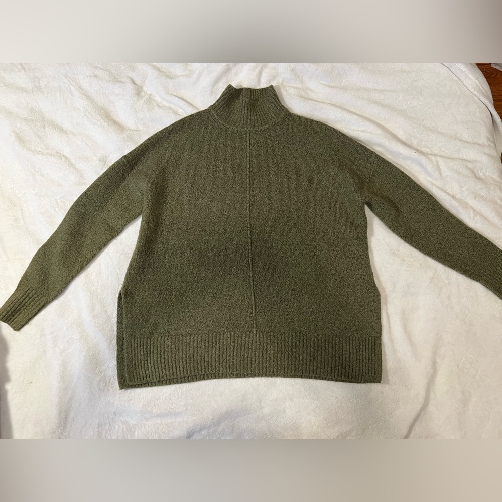 Turtle neck sweater